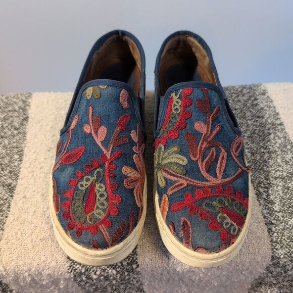 Sofft Shoe Slip On Somers Floral Embroidered Denim Boho Sz 8.5 M Leather Lining - Picture 2 of 8